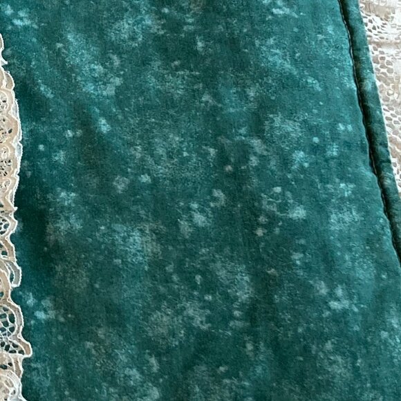 Buffet Scarf Table Runner Reversible Patterns Wine Bottles, Grapes & Leaves - Picture 3 of 16